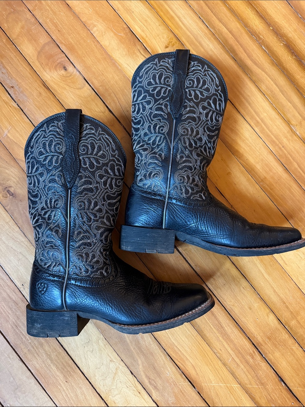 Ariat square toe cowgirl boots - Picture 5 of 11